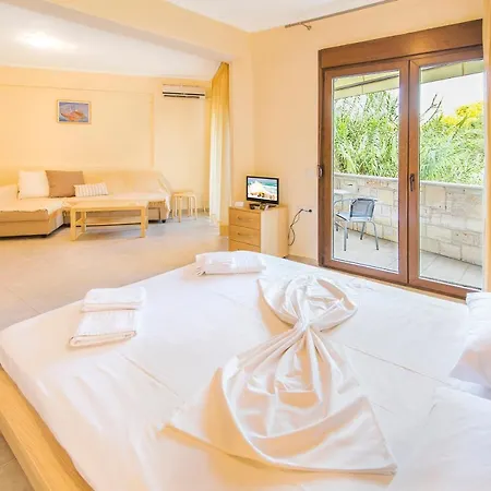 Marina's Elegance Kriopijí