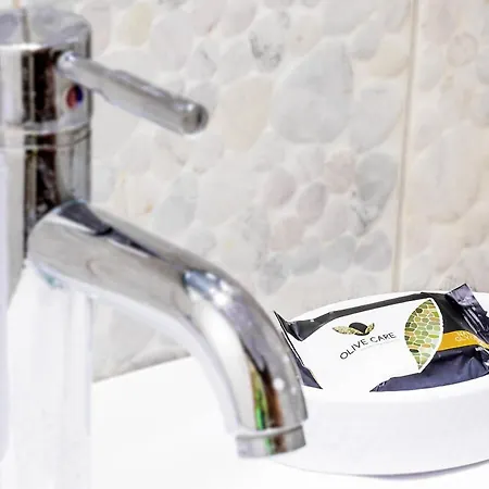 Marina's Elegance Apartmanhotel Kriopijí