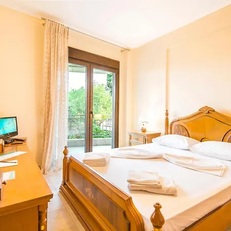 Marina's Elegance 4*