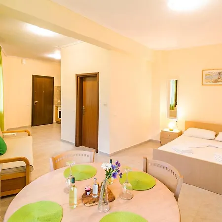 Apartmanhotel Marina's Elegance 4*