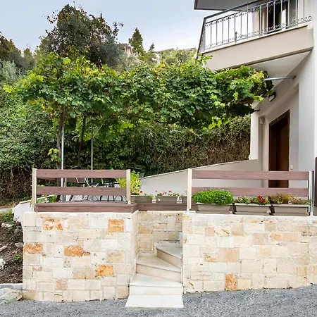 Marina's Elegance Kriopijí