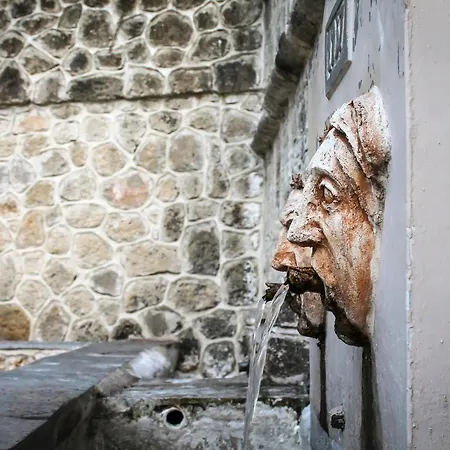 Marina's Elegance Apartmanhotel 4*