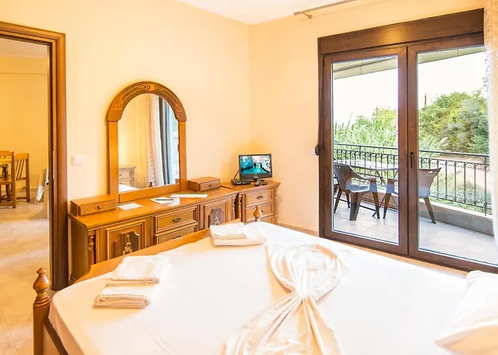 Marina's Elegance Appart hôtel Kriopigi