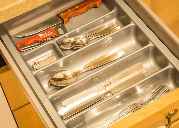 Marina's Elegance 4* Kriopigi