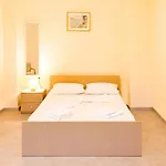 Marina's Elegance Apart Otel 4*