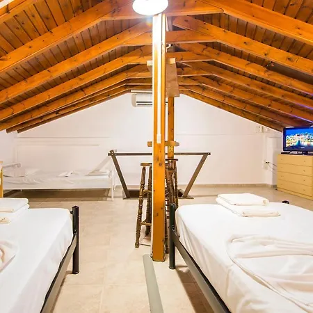 Marina's Elegance Apart Otel *