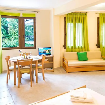 Marina's Elegance Apart Otel Kriopigi