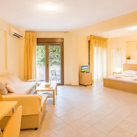 Marina's Elegance Apart Otel *