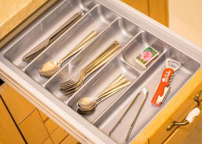 Marina's Elegance Kriopigi