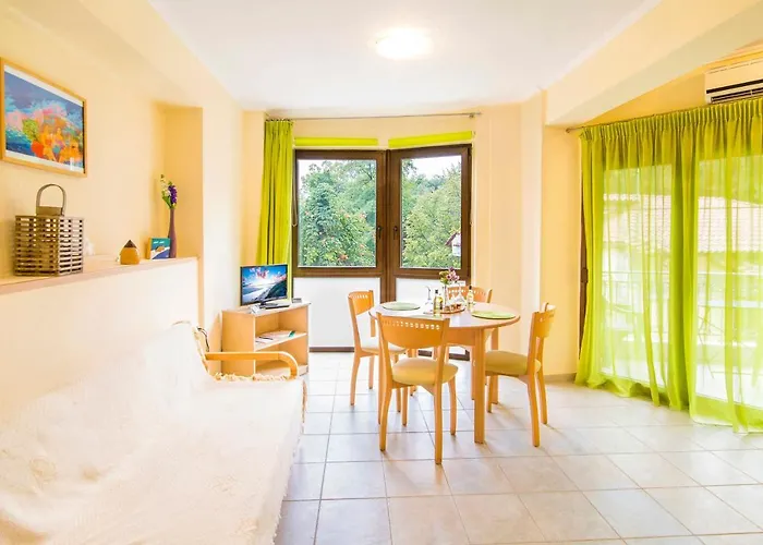 Marina's Elegance Appart hôtel Kriopigi