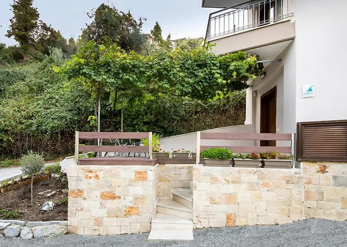 Marina's Elegance Kriopigi